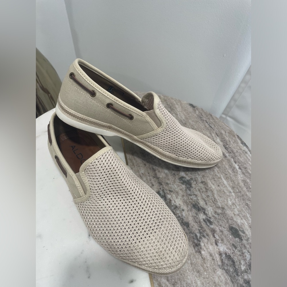 Aldo casual shoe. Mesh/leather detail. Size 8. Worn once.